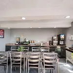 Econo Lodge Kearney - Liberty 
