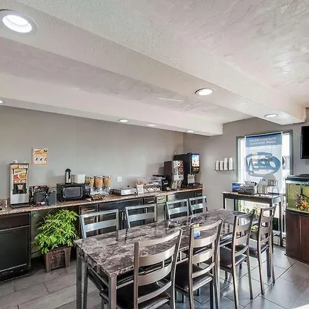Econo Lodge Kearney - Liberty 